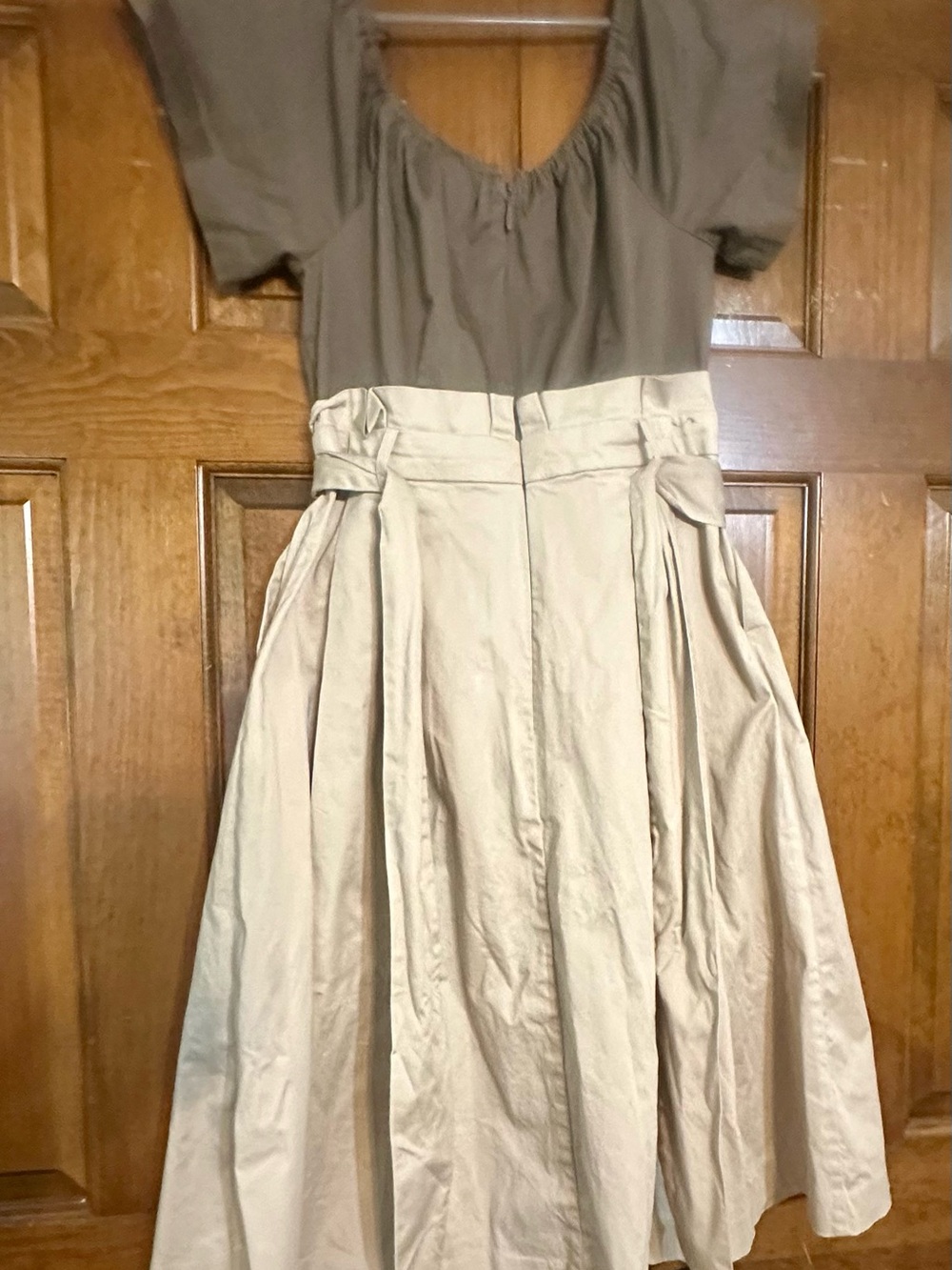 Eva Mendes NYC Midi Dress XS
Brown Cream
Belted Cottage Classic Pockets - Picture 3 of 11